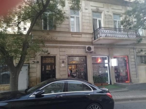 xoroshaya kvartira na torqovum